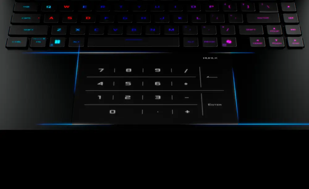 Notebook ROG Strix SCAR 18 Windows 11 Negro + Mochila + Mouse Notebook ASUS U9 ARL HX en ángulo diagonal mostrando diseño estilizado y pantalla brillante